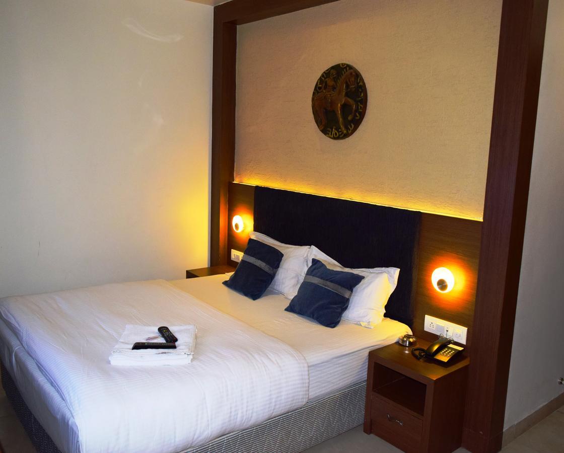 Hotel Chandragupta Ujjain Exterior foto